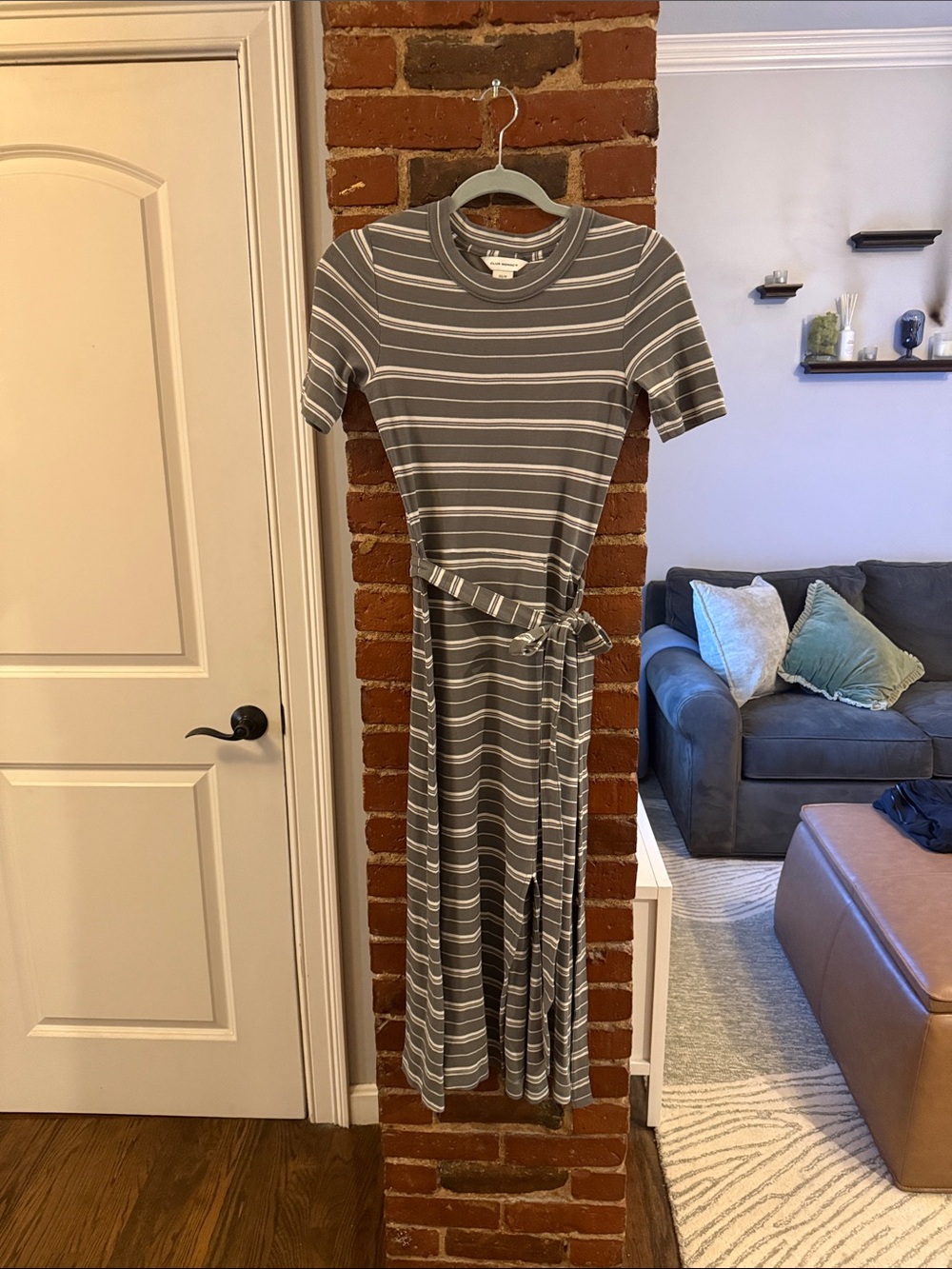 Club Monaco Gray & White Striped Short-Sleeve Maxi Dress with Belt